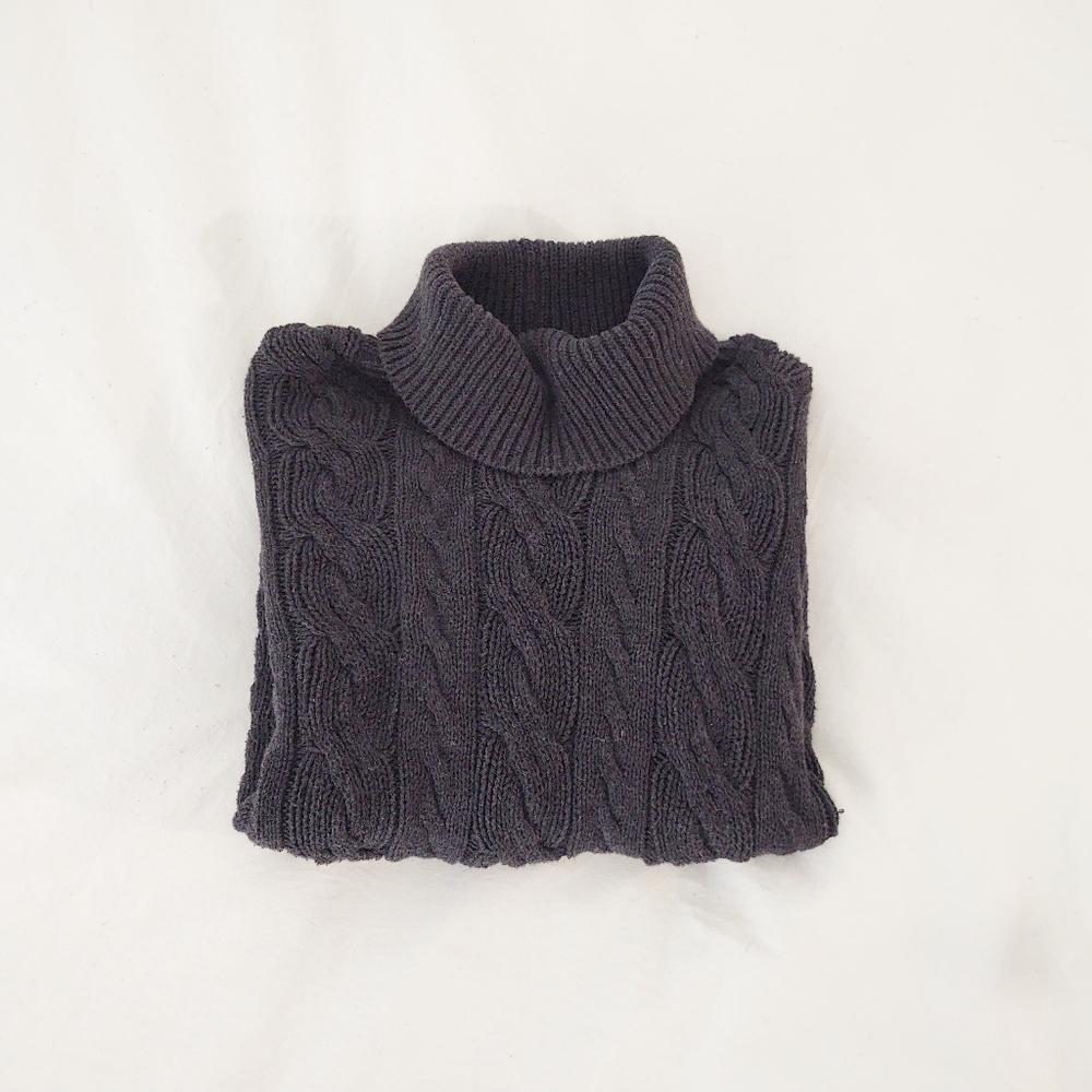 VINTAGE turtleneck sweater